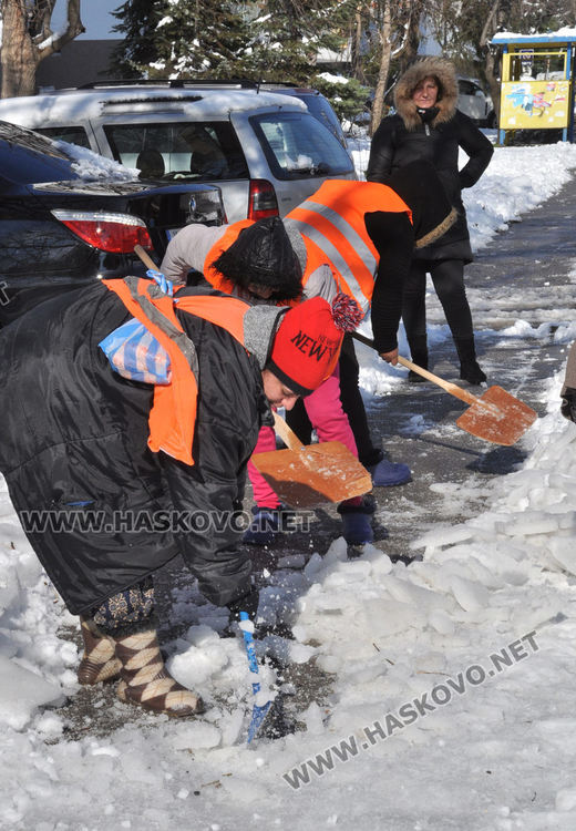 Хасковлии се жалваха от непочистени тротоари, трима пострадаха