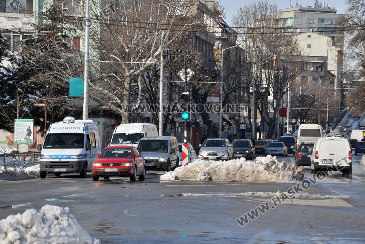 Хасковлии се жалваха от непочистени тротоари, трима пострадаха