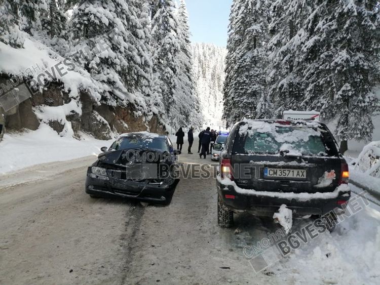 Жесток удар между две коли на Пампорово / обновена/