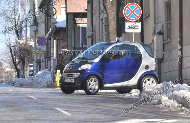 Хасковлии се жалваха от непочистени тротоари, трима пострадаха