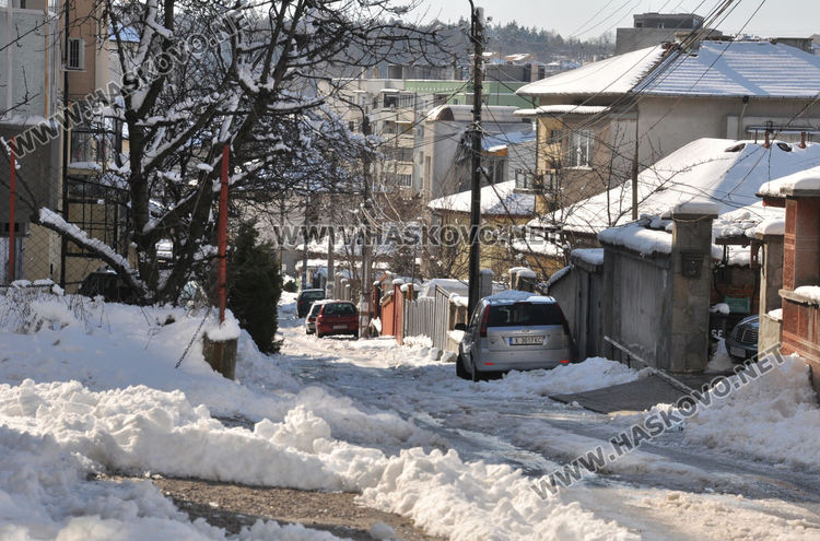 Хасковлии се жалваха от непочистени тротоари, трима пострадаха