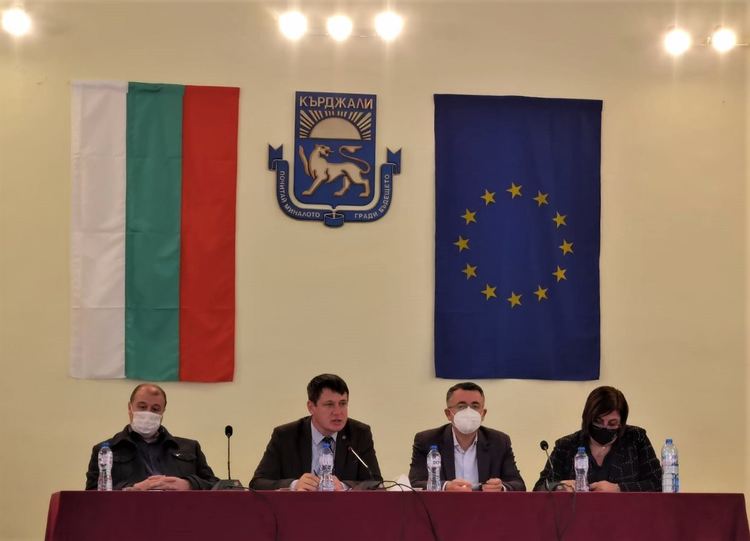 Областният съвет на ДПС избра предизборен щаб