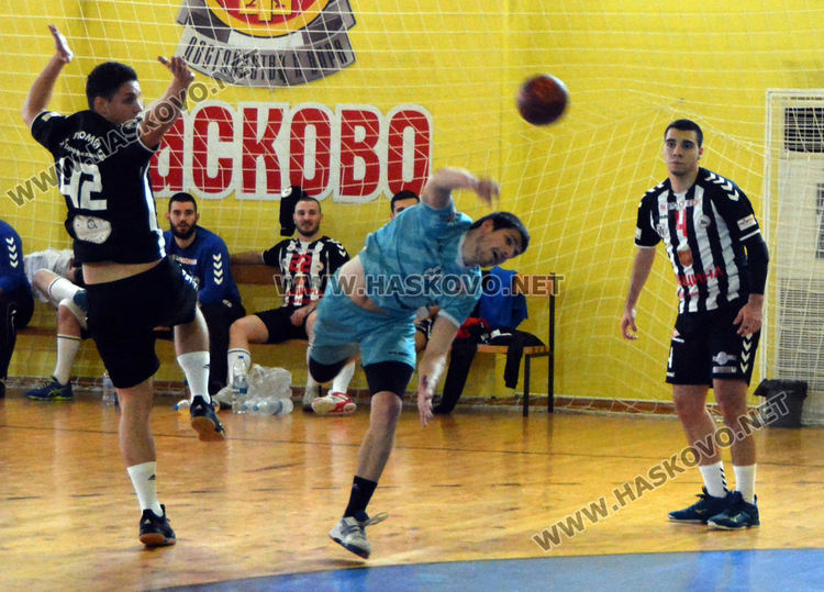 „Асти 91“  загуби в домакински мач от "Локомотив"