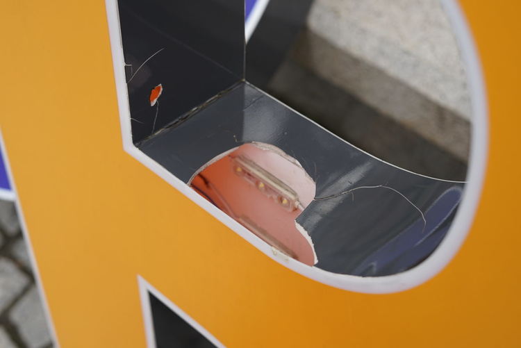 Ремонтират надписа Dimitrovgrad в центъра на града