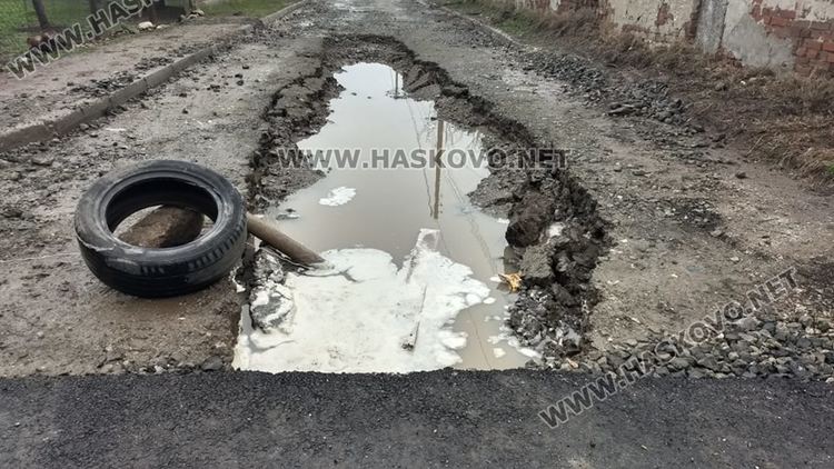 Пропадна преасфалтирана улица с нова канализация в „Болярово“