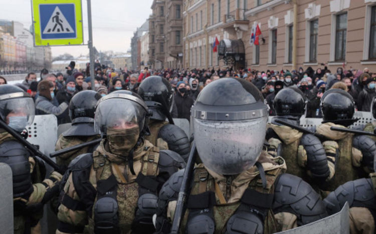 Над 5000 арестувани при протестите в подкрепа на Навални