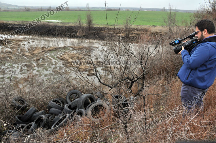 Поредно сметище от стари автомобилни гуми в Хасковско