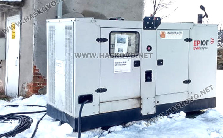 Доставиха генератори за помпена станция, водоснабдяваща 3 села