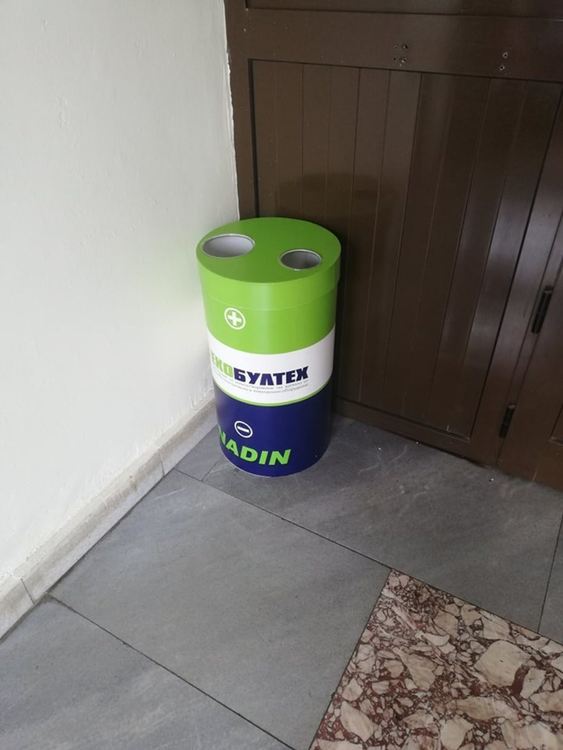 Чепеларе със специални контейнери за стари батерии