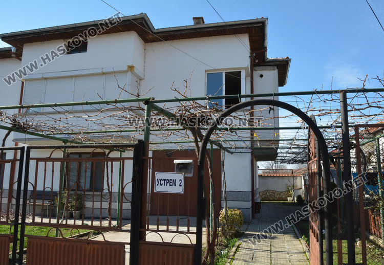 Изпушил абсорбер вдигна на крак пожарната