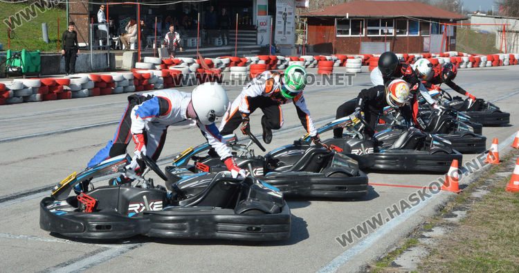 6 отбора се включиха в 4-часово картинг състезание