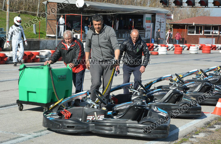 6 отбора се включиха в 4-часово картинг състезание