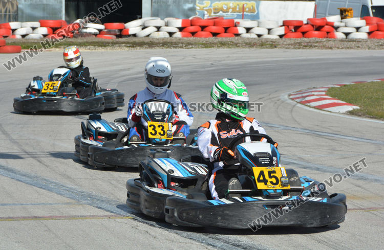 6 отбора се включиха в 4-часово картинг състезание