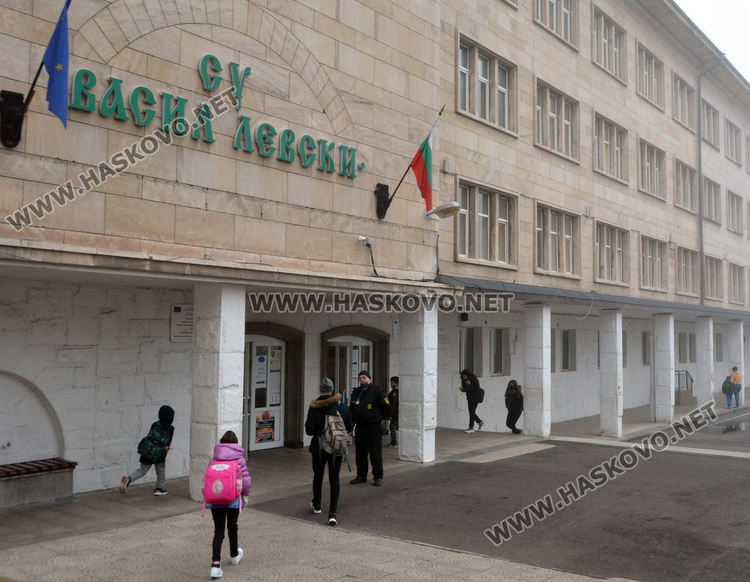 Учителка е сред 37 новозаразени в Хасковско, 24 са излекувани