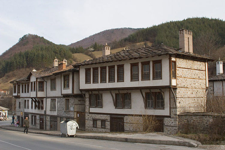 Масово се търсят къщи по селата около Смолян