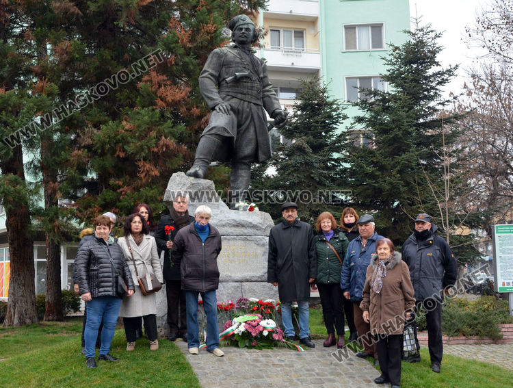 В Хасково почетоха 121 г. от смъртта на Капитан Петко войвода