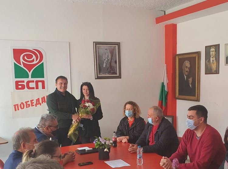 Петя Михалевска: Младостта е на ход!