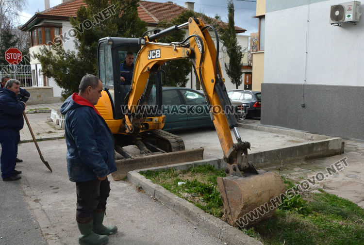 Затвориха част от улица заради отстраняване на ВиК авария