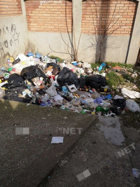 Мнозинството от нерегламентираните сметища са в Махалата, хората искат видеонаблюдение