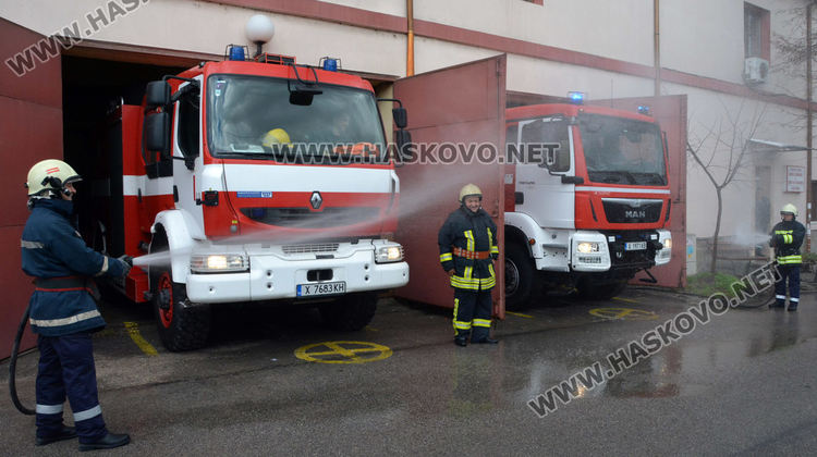 В Хасково ритуално изкъпаха пожарникар с 38 г. служба
