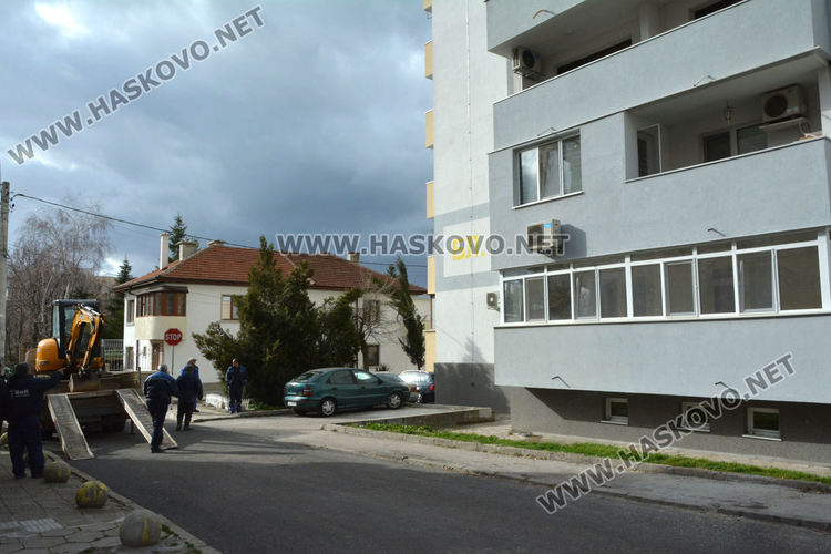 Затвориха част от улица заради отстраняване на ВиК авария