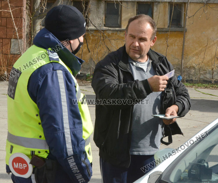 Полицейска акция спипа камион с прекратена регистрация край Баните