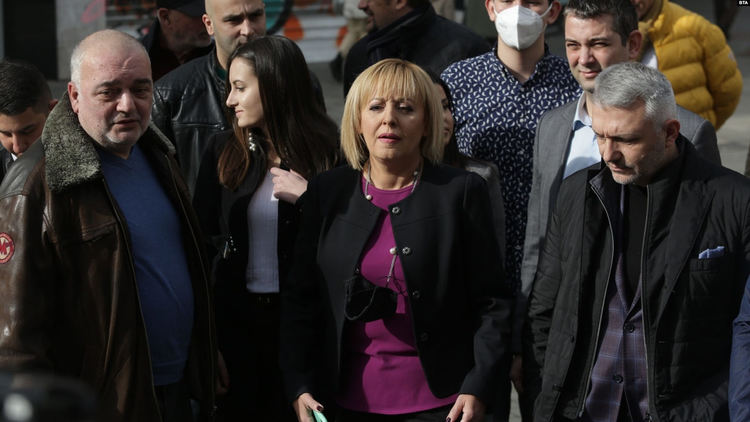 Мая Манолова и Отровното трио ще се явят на изборите като коалиция "Изправи се! Мутри, вън!"