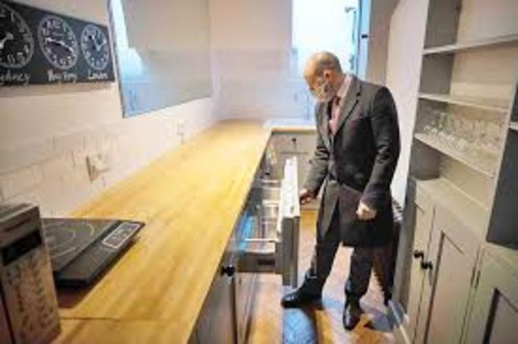 Най-тясната къща в Лондон се продава за над 1 млн. евро