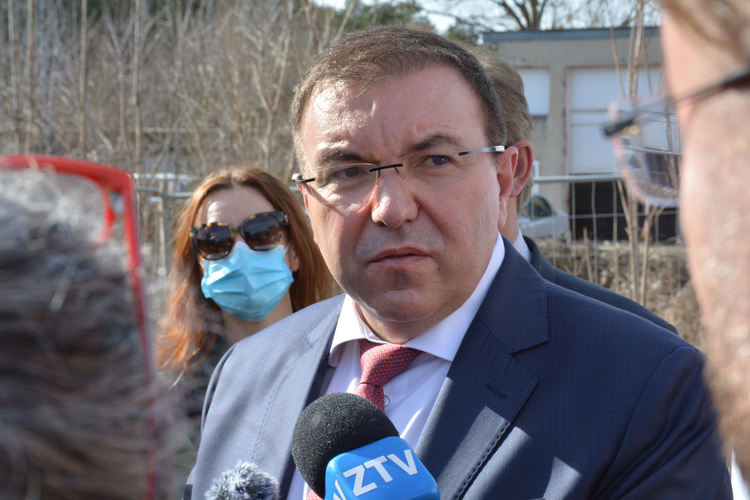 Няма да има нови мерки, ако заболеваемостта в страната е под 200 на 100 000 души