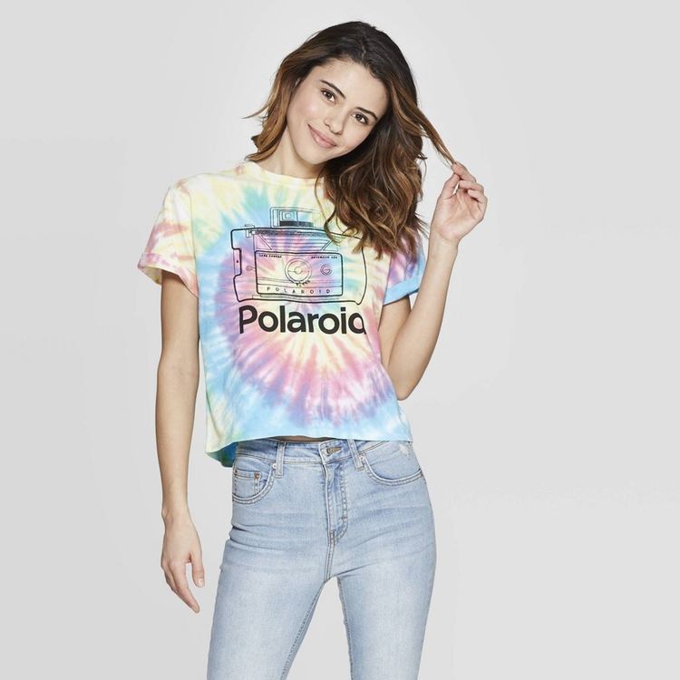 Кои цветове ще доминират в гардероба ни през пролет/лято 2021?