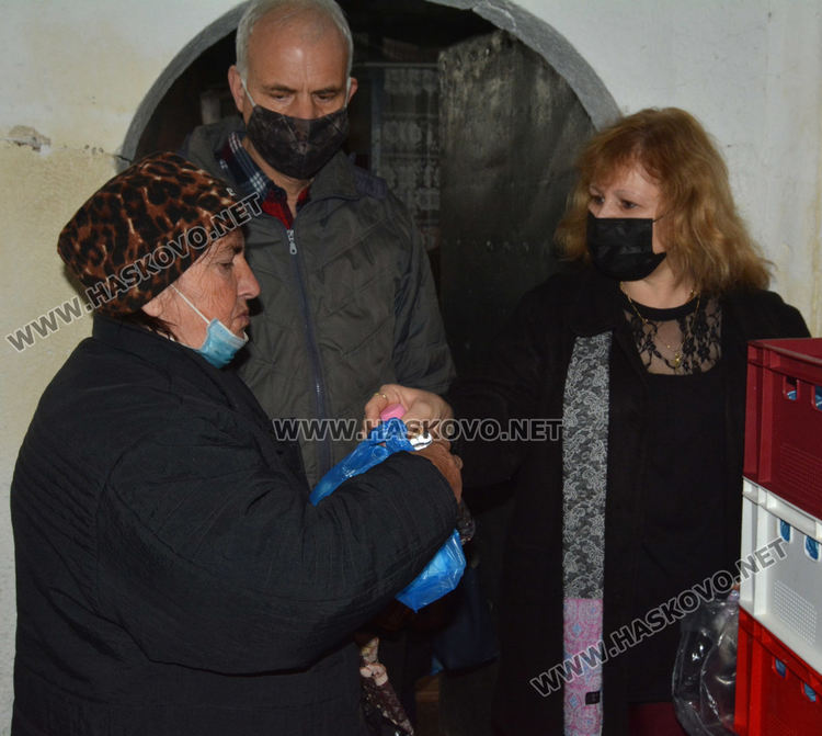 Свети Харалампий се опълчил на крадци, посегнали на църквата в Черногорово