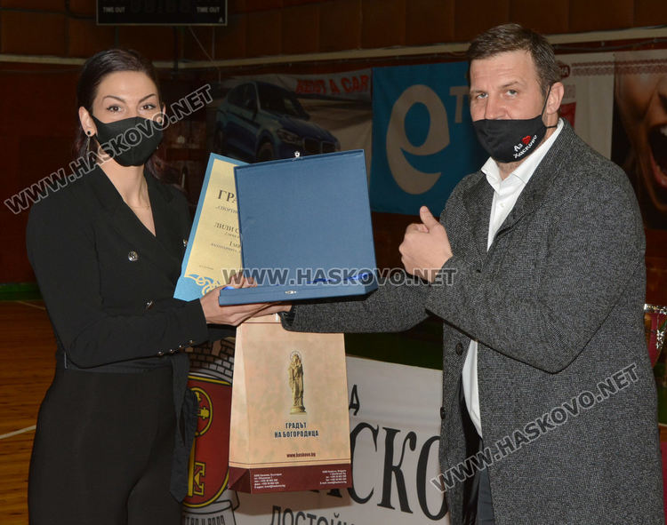 Лили Стойчева