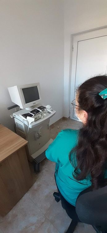 Доц. д-р Андрей Кехайов с дарение за МБАЛ „Братан Шукеров“ 