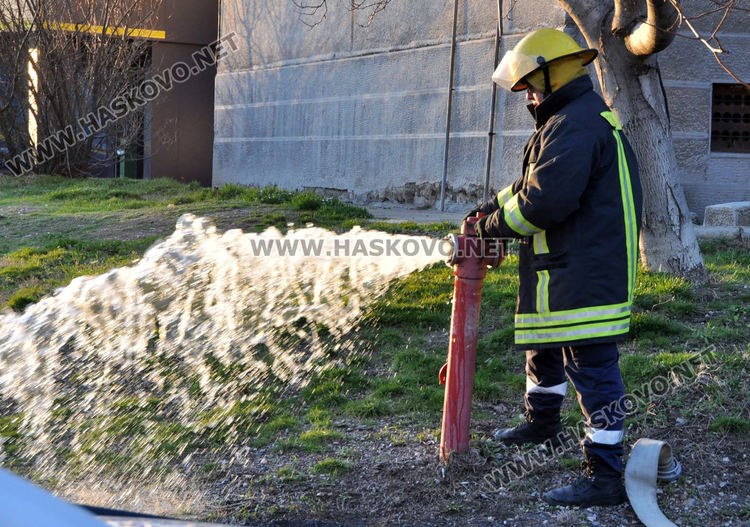 Задимяване в апартамент в "Орфей" вдигна на крак пожарна и полиция