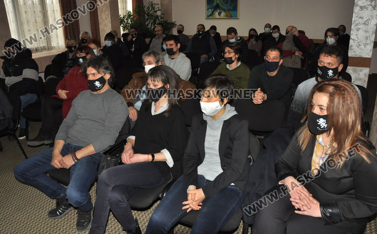 Във „Възраждане“ определиха водачите на листи, излизат на изборите сами