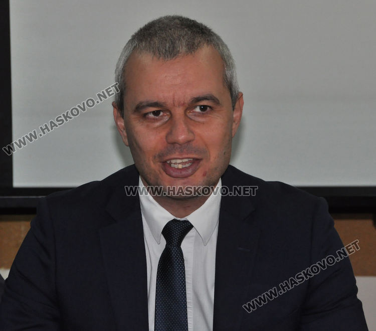 Във „Възраждане“ определиха водачите на листи, излизат на изборите сами