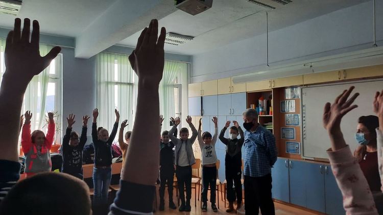 Психолози изнесоха лекция пред четвъртокласници в ОУ "Иван Вазов"