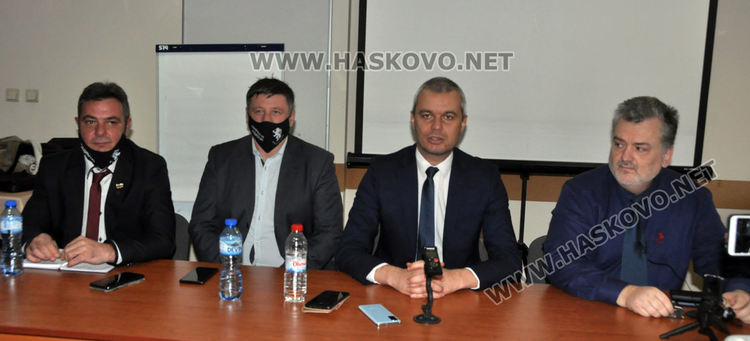 Във „Възраждане“ определиха водачите на листи, излизат на изборите сами