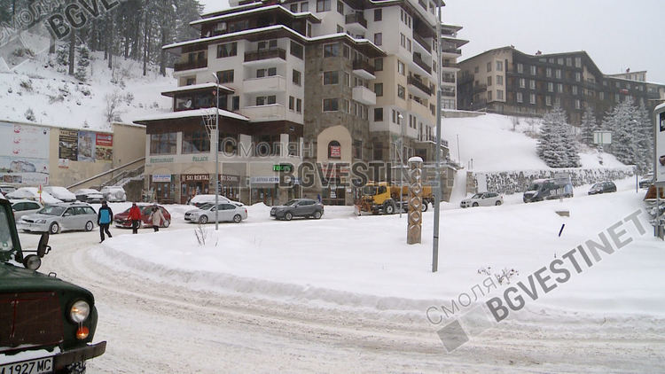 Километрични задръствания на Пампорово заради "летни" шофьори