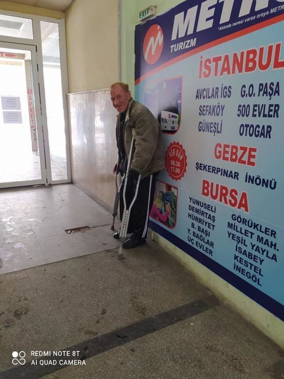 Бездомници и просяци изпълват Автогарата,  касиерите искат дезинфекция