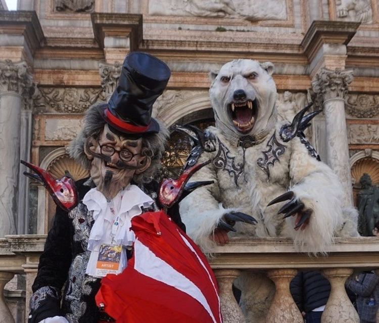 Маски и костюми, свързани с пандемията, в конкурса за най-хубава дегизировка на Венецианския карнавал