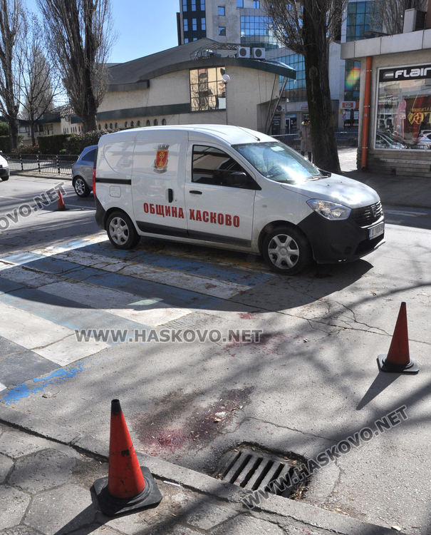 Глобиха водача на пикапа, ранил пешеходеца на зебра в Хасково