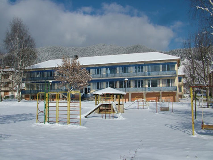 15-годишен ученик от Борино е положителен на Ковид-19, 13 негови съученици са под карантина