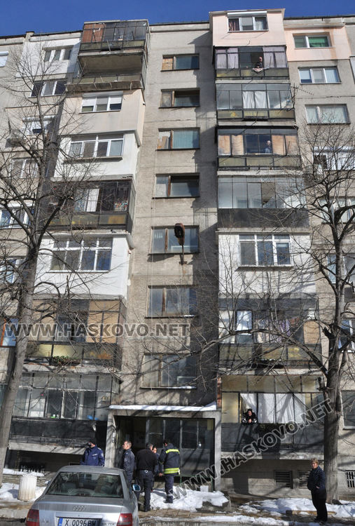 Апартамент в „Орфей“ пламна за втори път