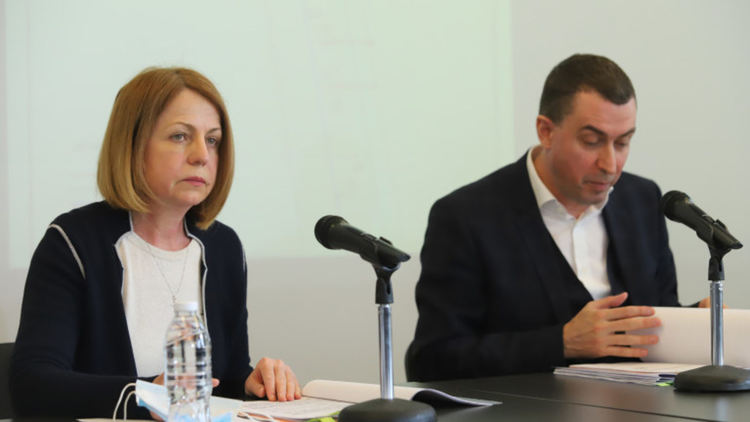 Една шахта убиец с документи "тип билет за баня" и много въпроси без отговор