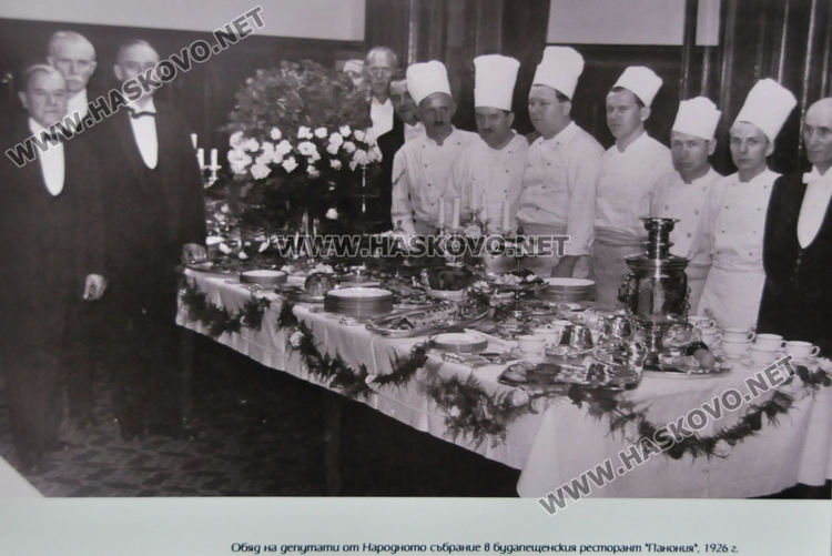 „Сладки посланици“ разказват вкусни истории във фотоизложба в Музея