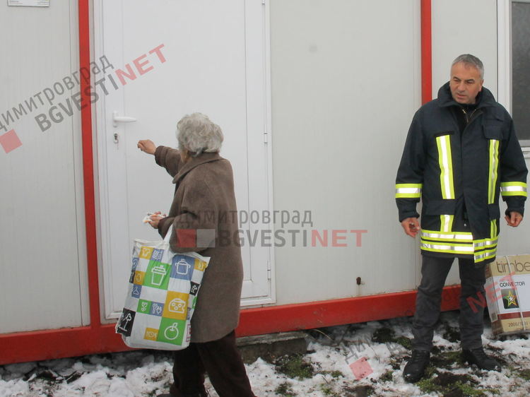 Осигуриха подслон на Иванка, която е с пенсия от 210лв и загуби дома си в пожар - инициират дарителска кампания