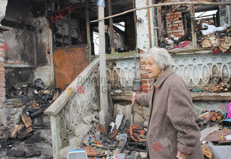 Осигуриха подслон на Иванка, която е с пенсия от 210лв и загуби дома си в пожар - инициират дарителска кампания