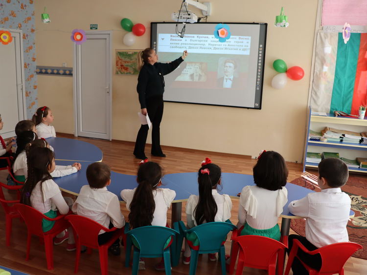 Децата от ДГ „Брезичка“ в Ардино се запознаха с живота и делото на Васил Левски