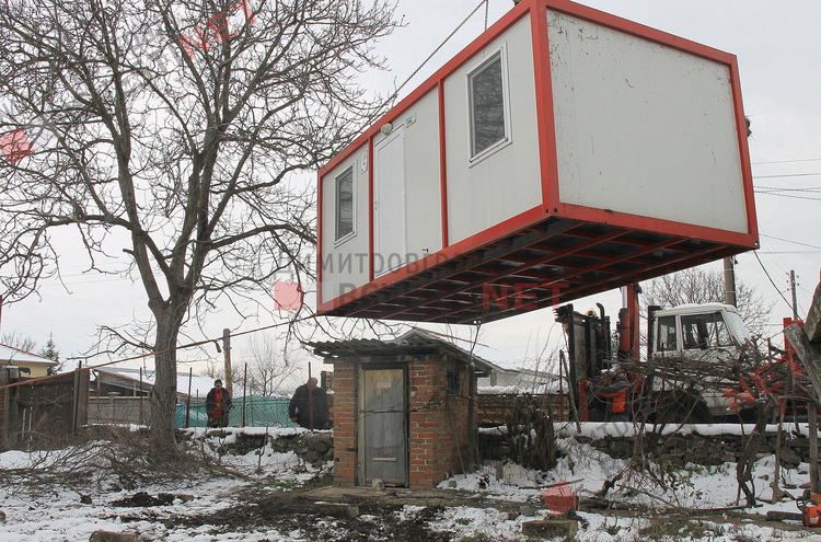 Осигуриха подслон на Иванка, която е с пенсия от 210лв и загуби дома си в пожар - инициират дарителска кампания